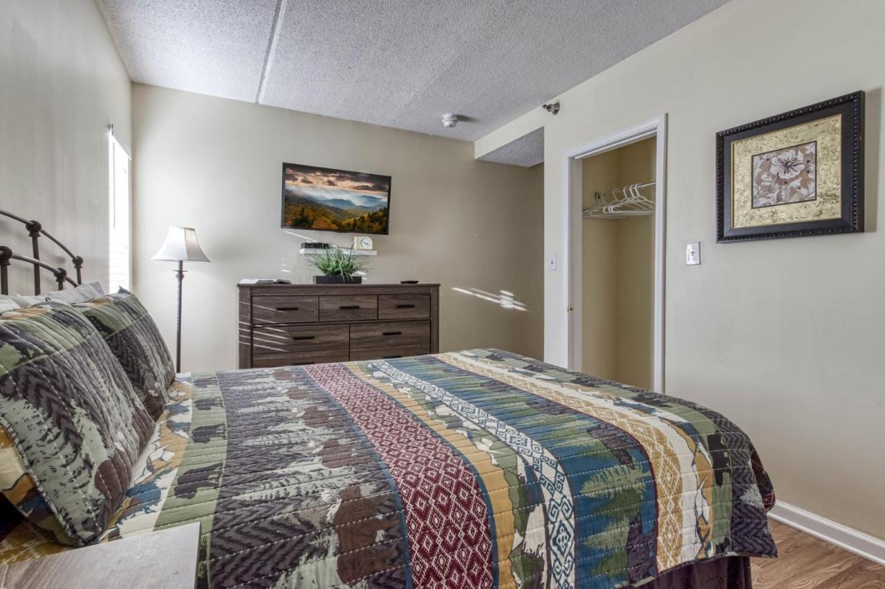Gatlinburg Towers Condo Unit 501 - Great Location! Close To Town! Condo Exterior photo